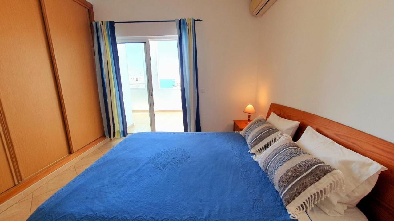 Quarteira Beach Vacation: 2Br Steps To The Sand ภายนอก รูปภาพ